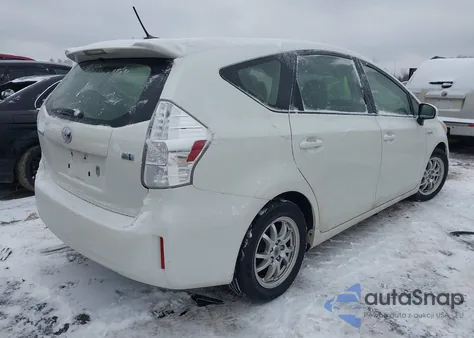2014 Toyota Prius V Three z USA, uszkodzony, nr VIN JTDZN3EU2EJ009922